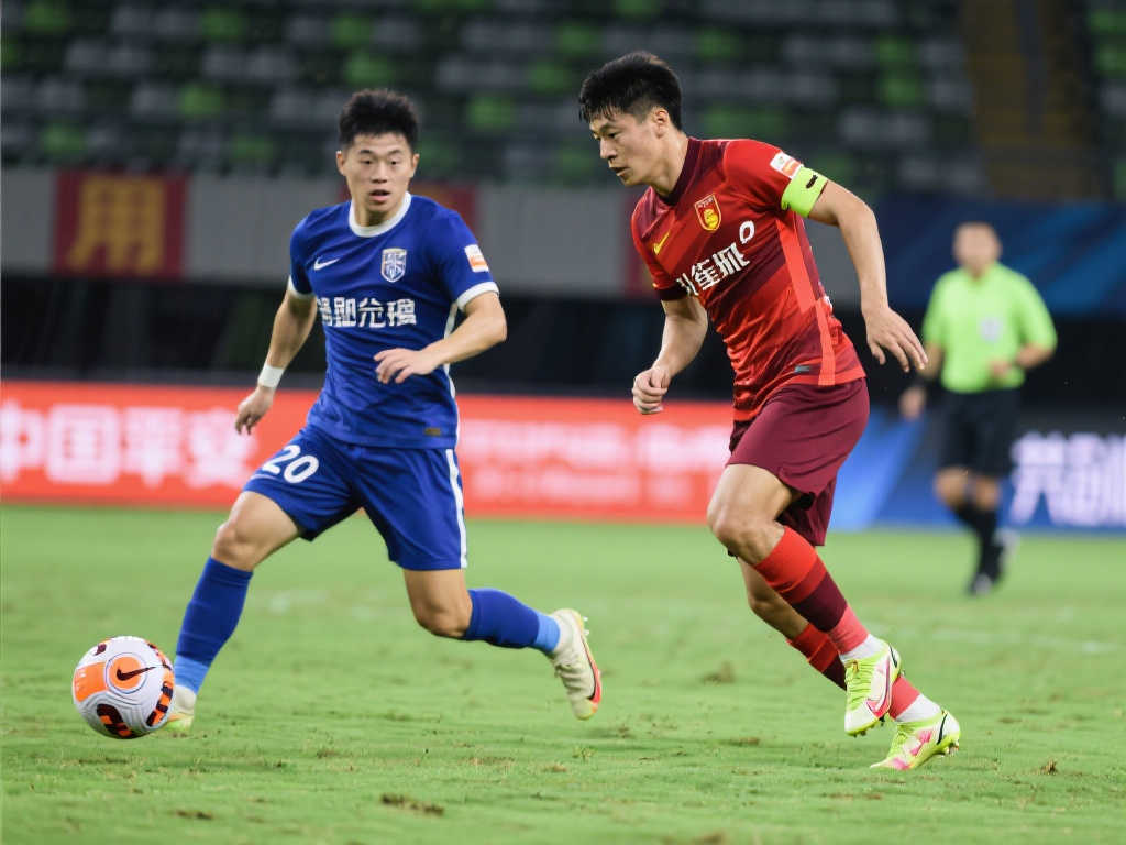 谁会是崇明六虎第一个退役的球员 上港2025大名单公布后 就知道了.