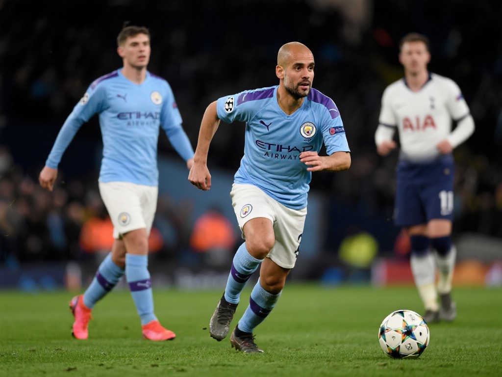 候该放松 候该放松