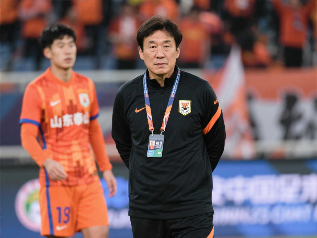 卡尤斯特轉會布倫特福德未成功，球員將離開英格蘭